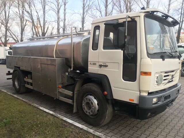 cisterna na mlieko Volvo FL 220