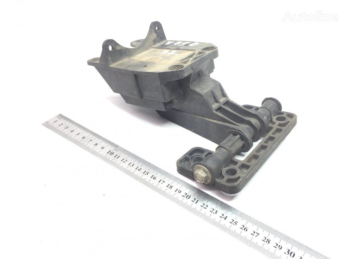 Headlight Bracket, Bottom  Volvo FH12 2-seeria (01.02-) na ťahača Volvo FH12, FH16, NH12, FH, VNL780 (1993-2014)