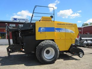 lis na hranaté balíky NEW HOLLAND BB980 po nehode