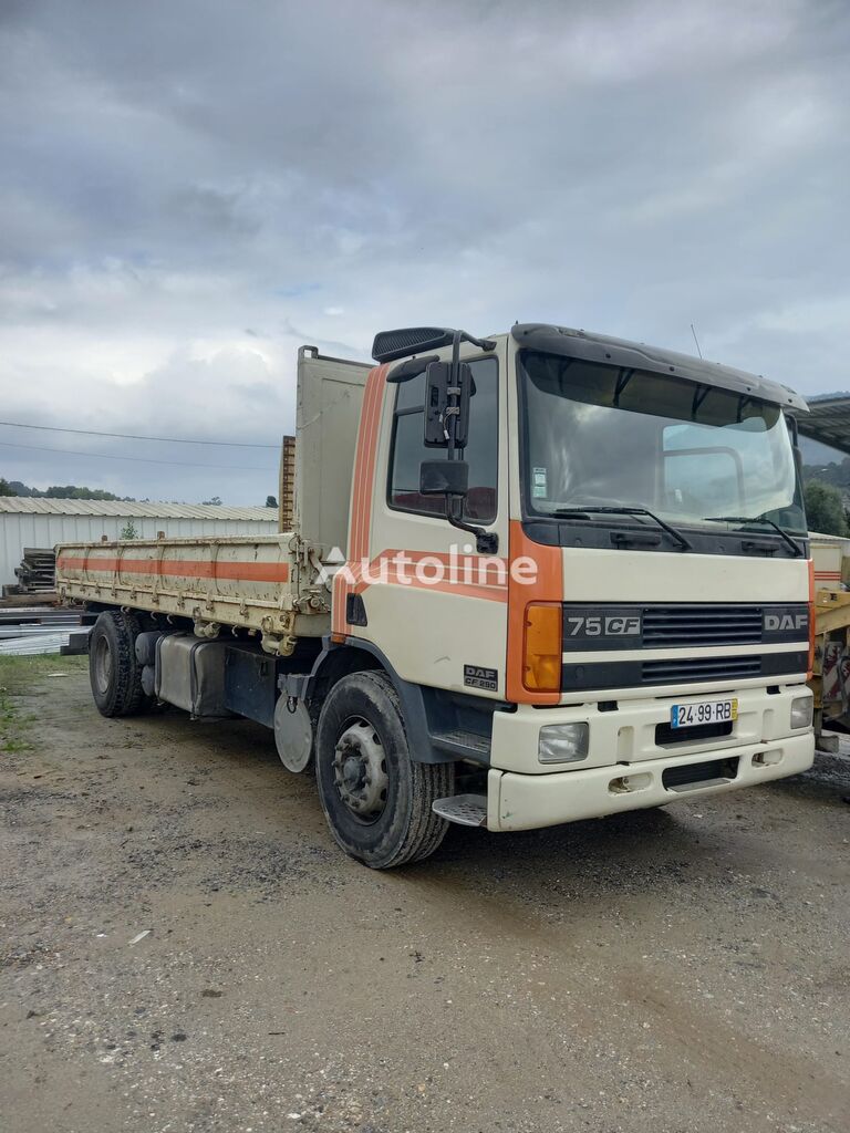 skriňové auto DAF CF 75