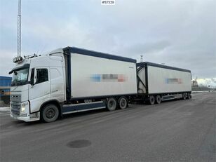 skriňové auto Volvo FH 6x2 wood chip truck with trailer